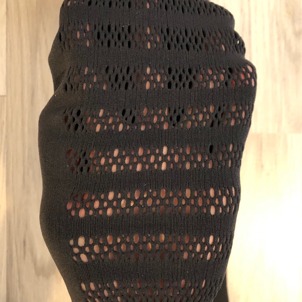 Lululemon Reveal, worm twice, black size, 4. - Picture 6 of 7